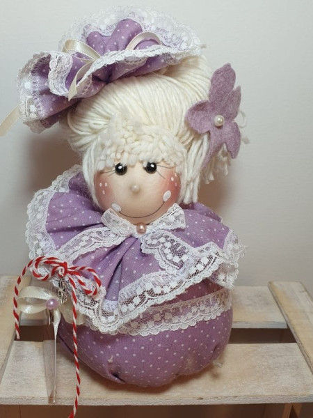 Păpușică Fiorella dim.  17 cm. Păpușică Fiorella dim.  17 cm.