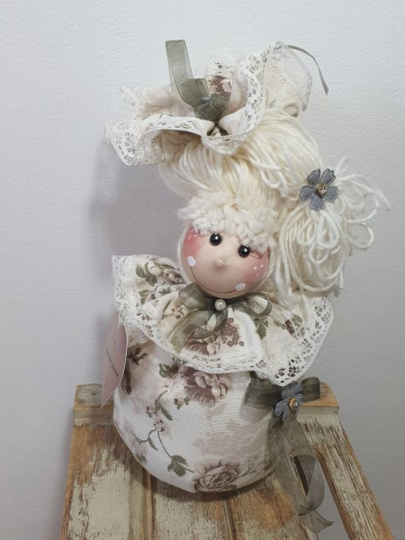 Păpușă Roua dim. ~ 25 cm.  Păpușă Roua dim. ~ 25 cm.