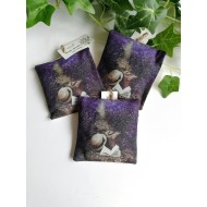 Perniță decorativă cu lavandă dim. 10x10 cm Perniță decorativă cu lavandă dim. 10x10 cm