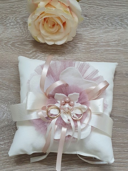 Pernița pentru verighete cu aromă de lavandă