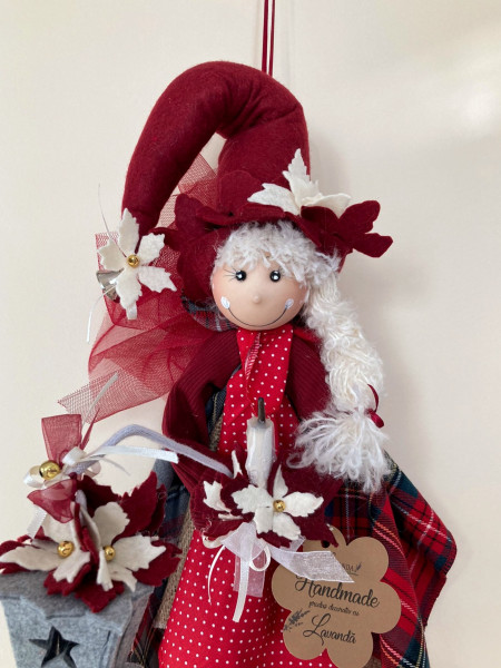 Zâna iernii cu felinar decorativ si săculeti cu lavandă h. aprox. 68 cm