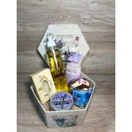 Pachet cadou cu produse naturale și mirosuri irezistibile Pachet cadou cu produse naturale și mirosuri irezistibile
