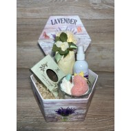 Pachet cadou cu produse naturale și mirosuri irezistibile Pachet cadou cu produse naturale și mirosuri irezistibile