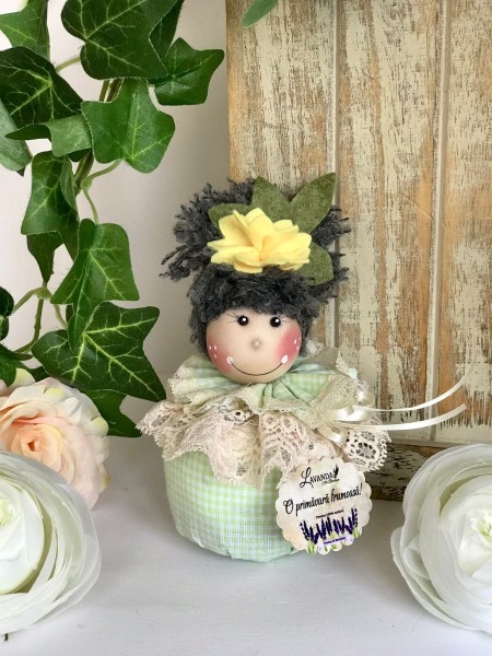 Păpușă handmade Primavera cu aromă de lavandă Păpușă handmade Primavera cu aromă de lavandă