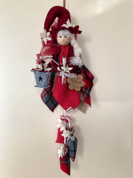 Zâna iernii cu felinar decorativ si săculeti cu lavandă h. aprox. 68 cm